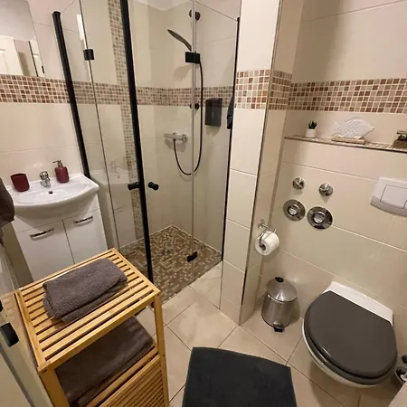 Charmante In Uni Naehe Apartament